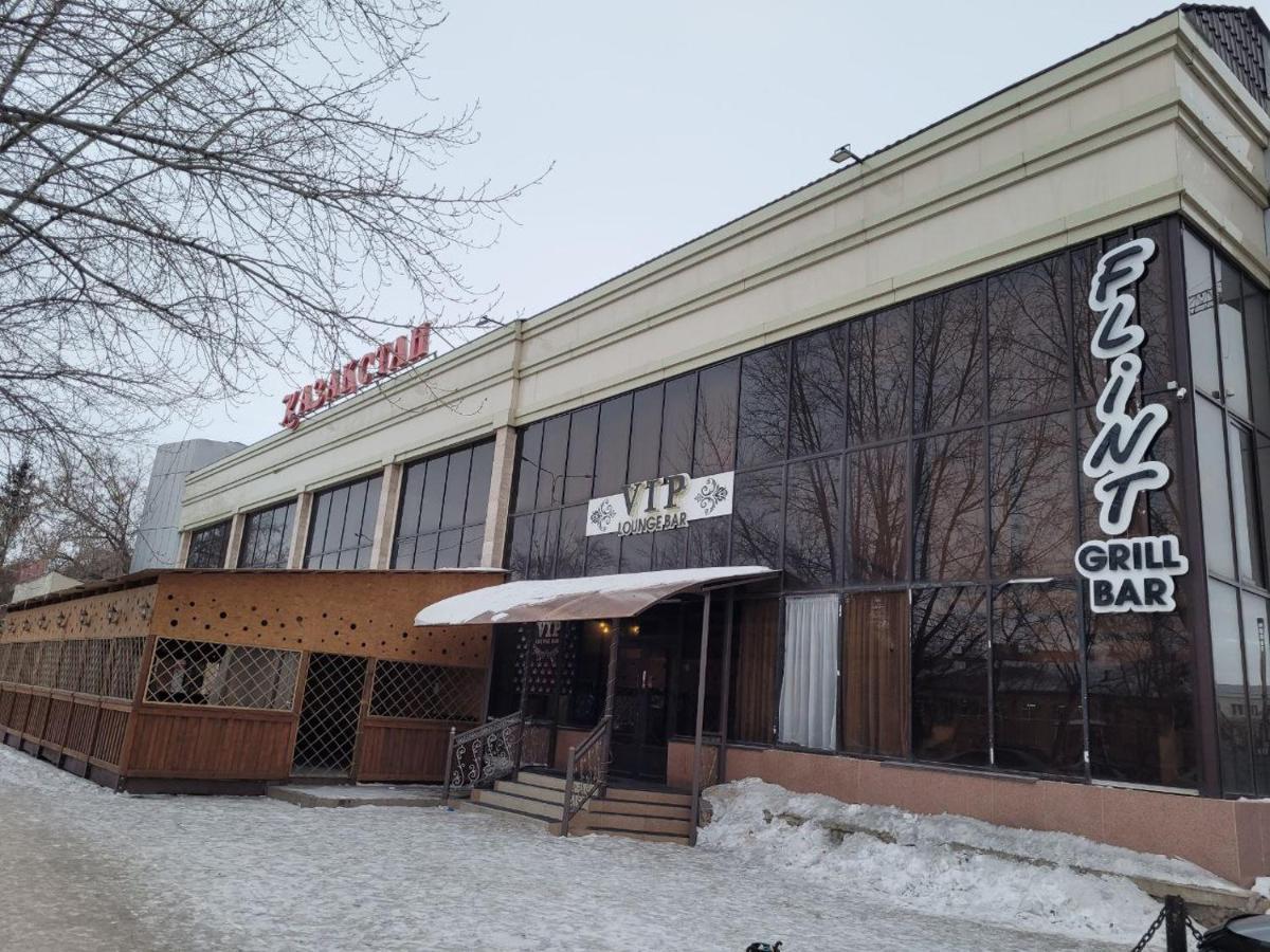 1 Комнатные Апартаменты На Ауэзова 236 Kokshetau Eksteriør billede